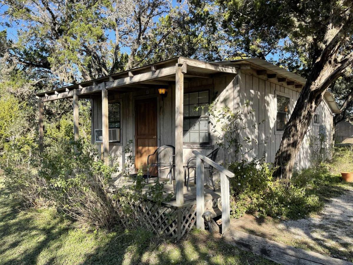 West 1077 Guest Ranch - Retreat Bed and Breakfast Tarpley Exterior foto