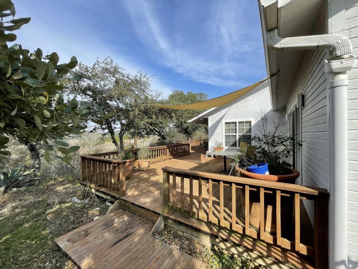 West 1077 Guest Ranch - Retreat Bed and Breakfast Tarpley Exterior foto