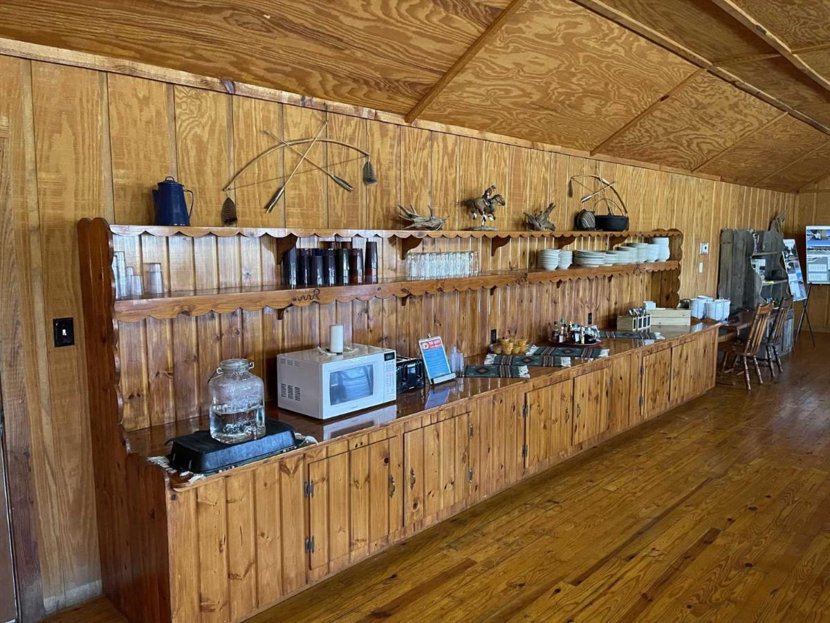 West 1077 Guest Ranch - Retreat Bed and Breakfast Tarpley Exterior foto