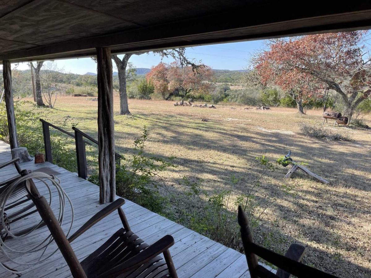 West 1077 Guest Ranch - Retreat Bed and Breakfast Tarpley Exterior foto